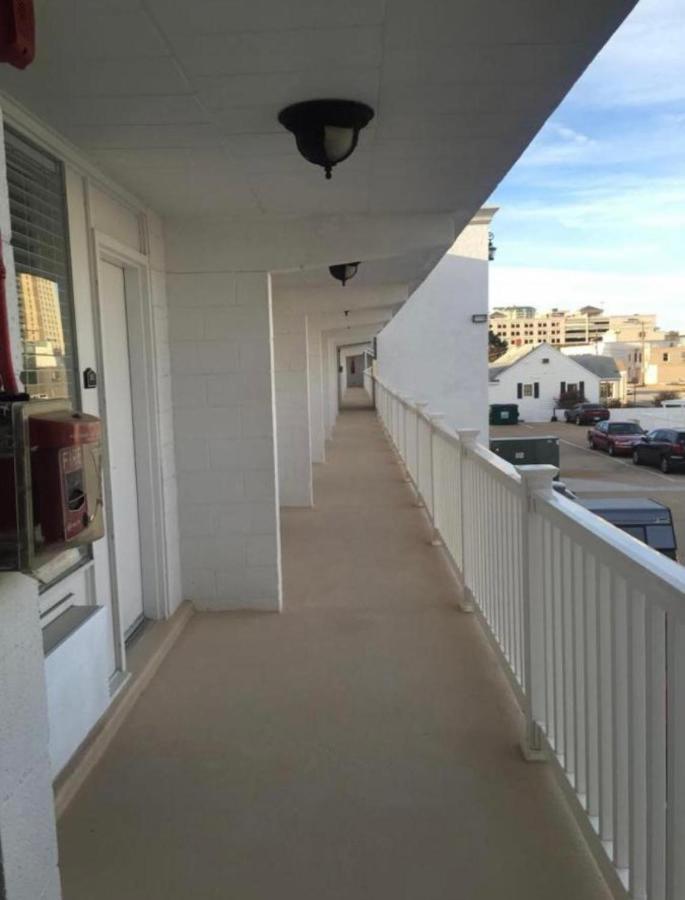 Hotel Oceans 2700 à Virginia Beach Extérieur photo